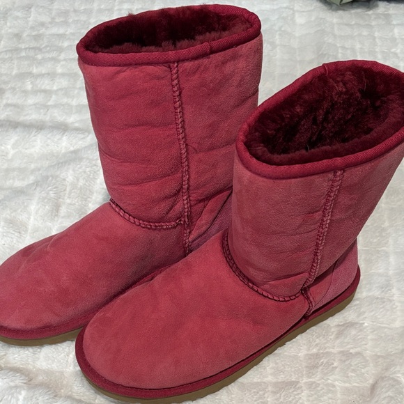 UGG Shoes - UGG Classic Short Boot